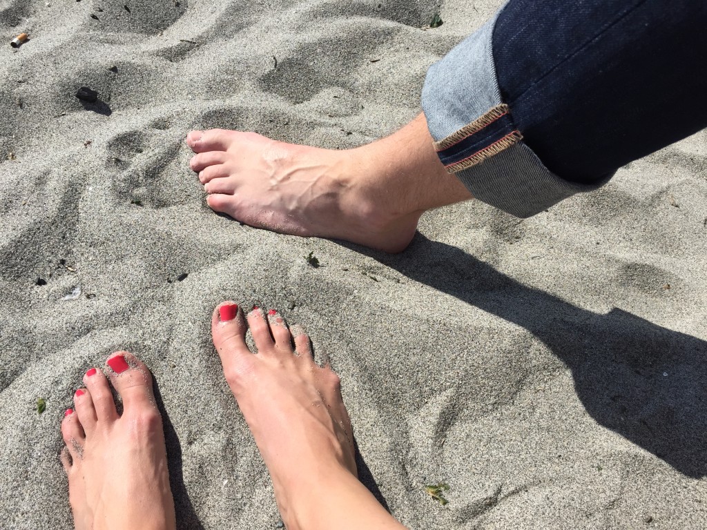 {toes in the sand... ahhhh summer is almost here!}